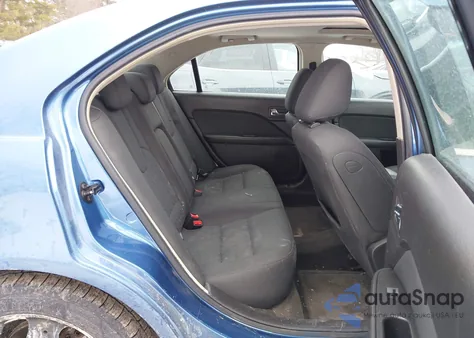 2010 Ford Fusion Se z USA, uszkodzony, nr VIN 3FAHP0HA7AR409406